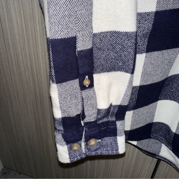LL Bean Navy Plaid Long Sleeve Soft Flannel Shirt 100% Organic Cotton 506162 W L - Picture 4 of 16